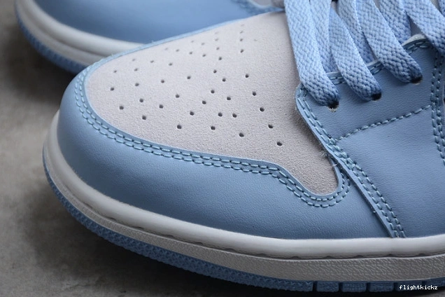 (W) 1 Low Jordan Blue University DC0774-050 0714